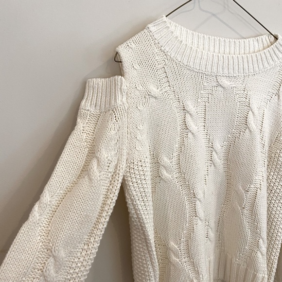 Sweater - Picture 2 of 3